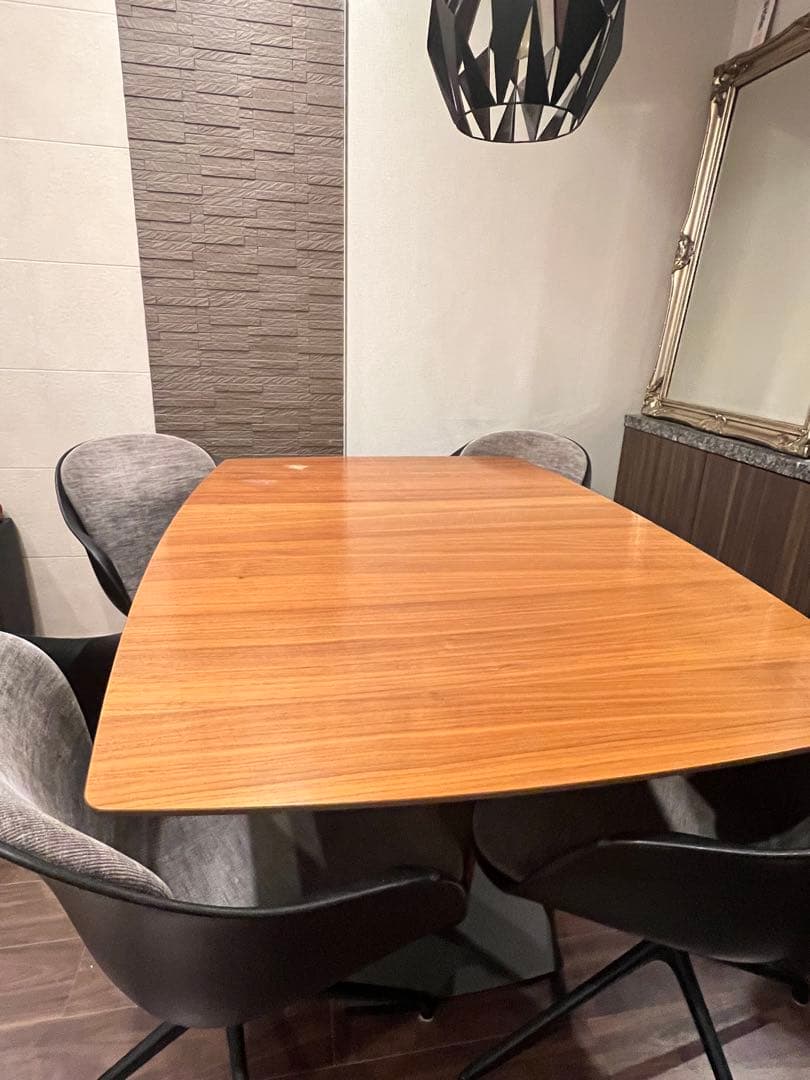 s*様 【BoConcept】 Milano ボーコンセプト※ダイニングテーブル