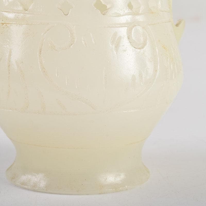 中国　玉石白玉彫刻　神獣刻　飾壷　置物　V　8868