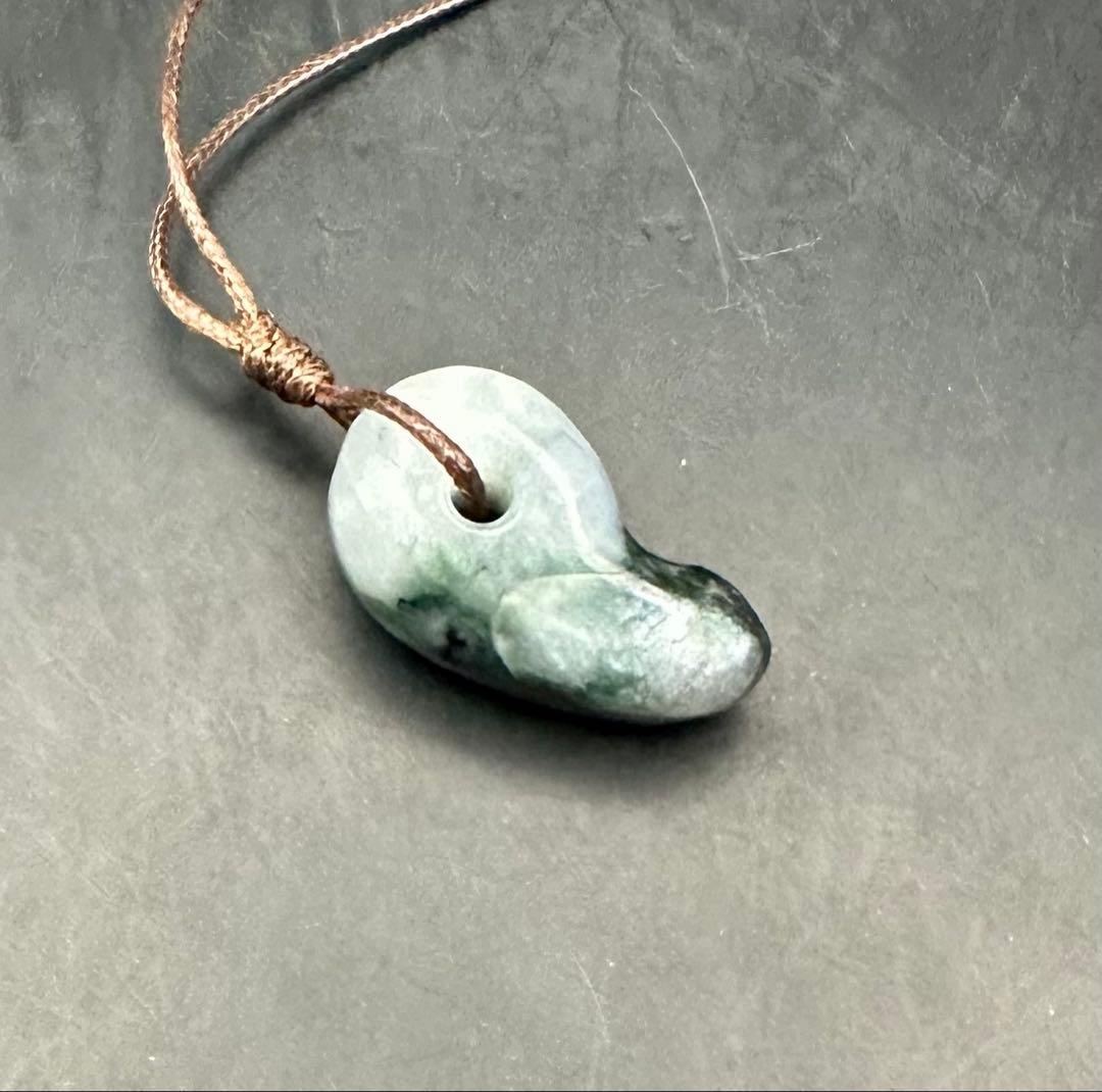 2025.8.15ロウカン翡翠勾玉　糸魚川産最高級ロウカン翡翠