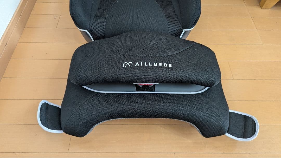 エールベベ サラット3ステップ クワトロEX ジュニアシート ブラック