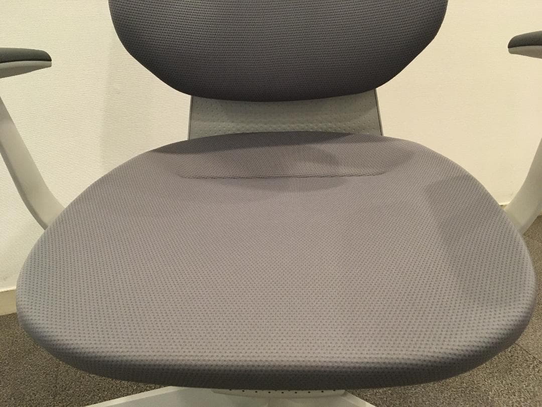 KOKUYO コクヨ オフィスチェア イング (ing) 　ヘッドレスト付タイプ