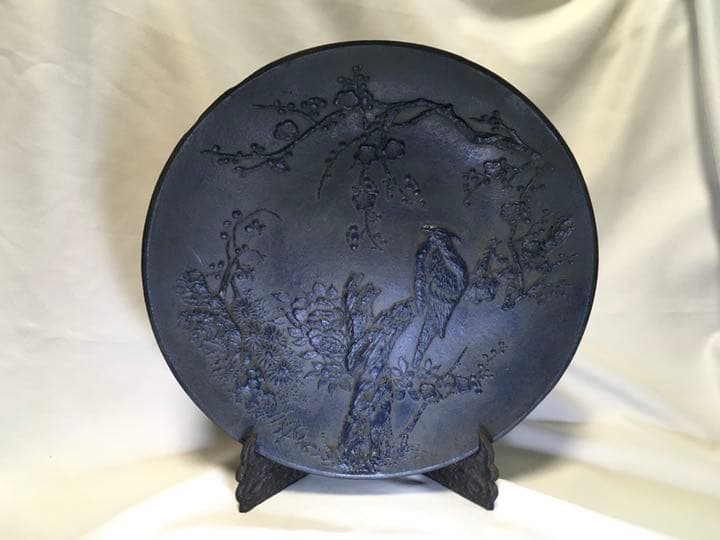 南部鉄器　彫刻飾り大皿置物