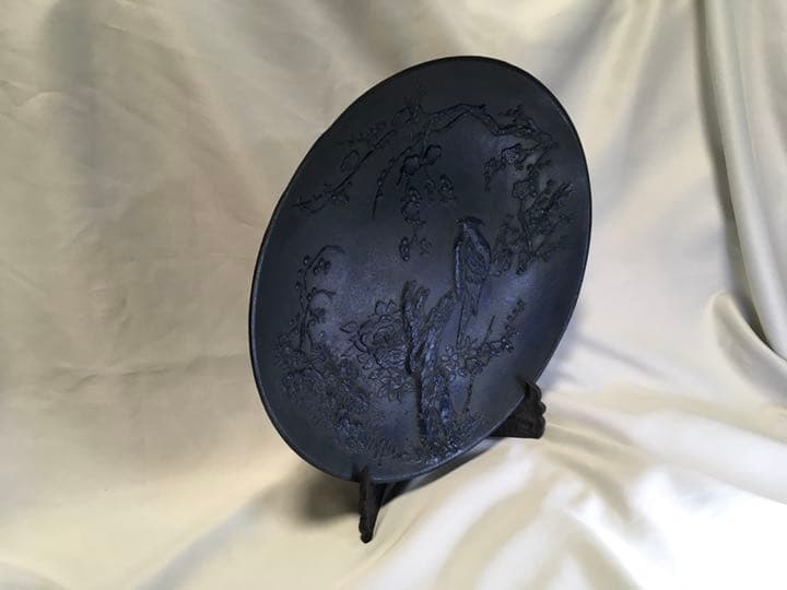 南部鉄器　彫刻飾り大皿置物