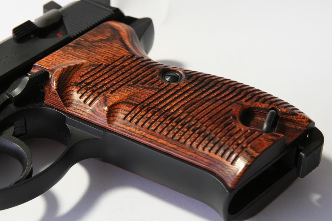 マルゼン ワルサーP38 (パンドラアームズ木製グリップ交換済・アルミケース付)