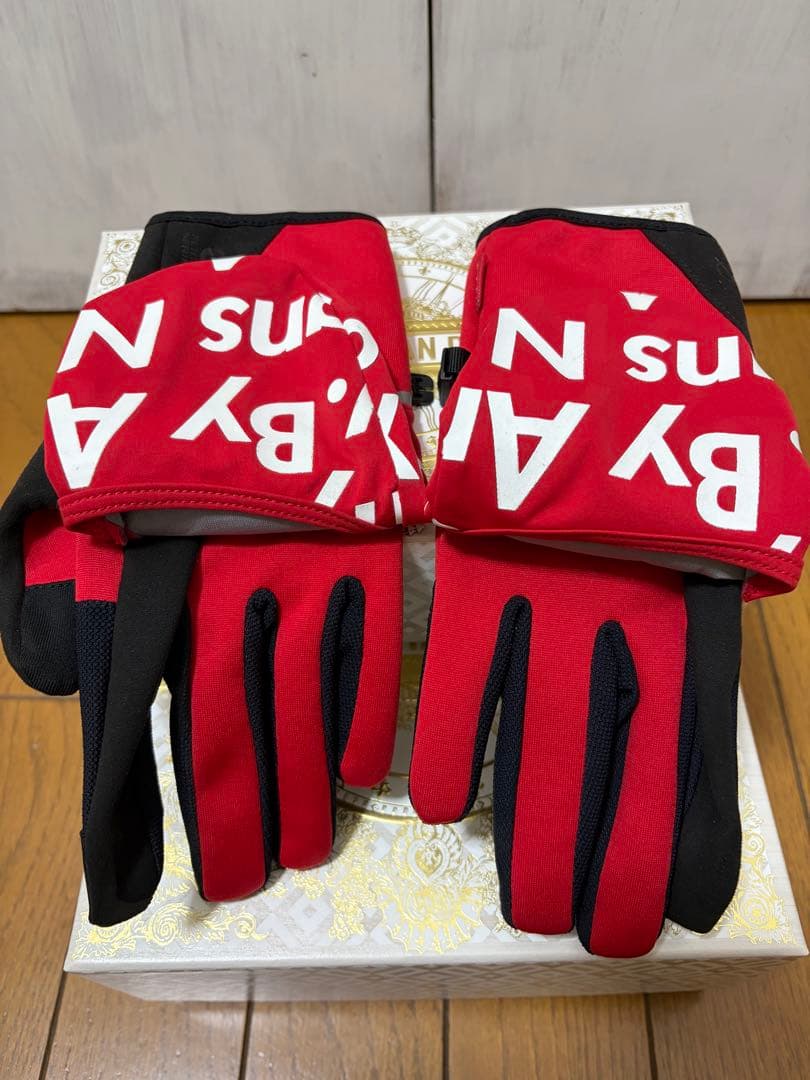 正規品　美品　Supreme x The North Face グローブ S