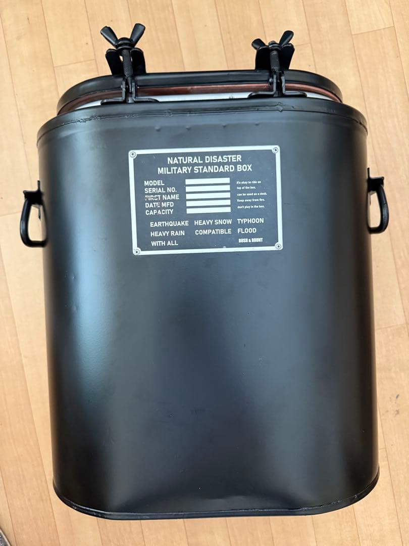 BRUNT The unit. Area2 フードジャー ブラック