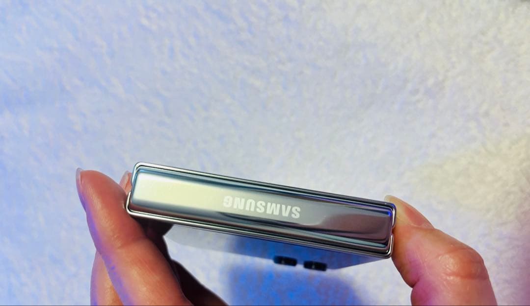 Galaxy Z Flip5 ギャラクシー512B Sim フリー　グローバル版