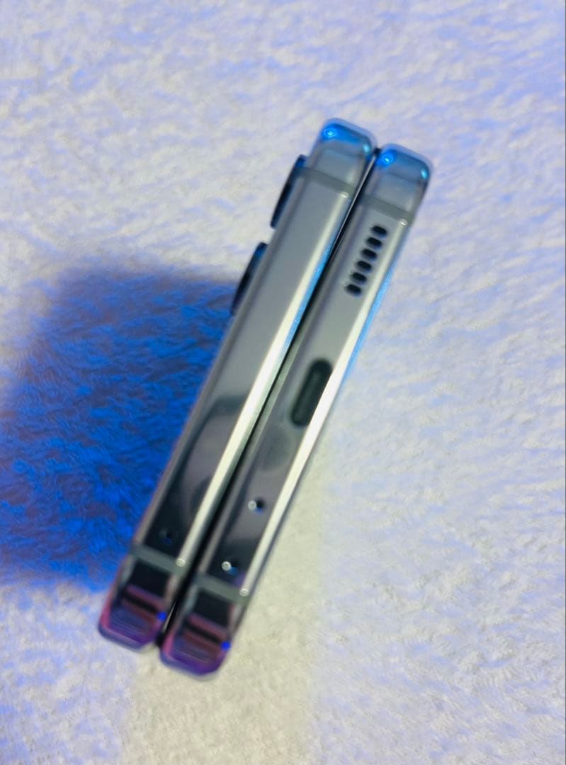 Galaxy Z Flip5 ギャラクシー512B Sim フリー　グローバル版