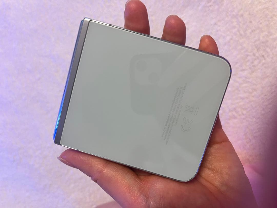 Galaxy Z Flip5 ギャラクシー512B Sim フリー　グローバル版