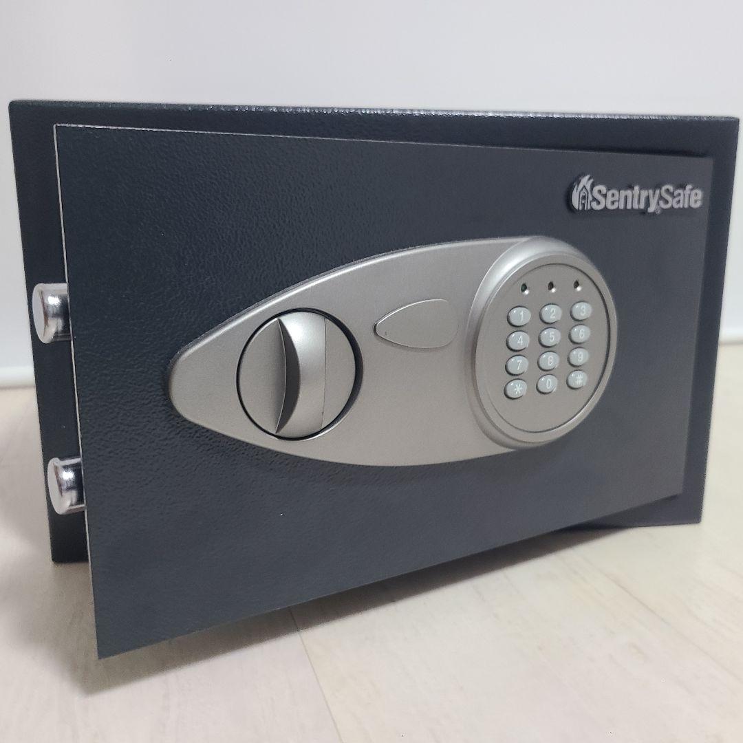 【美品】sentry safe テンキー式 据置型保管庫 X055 金庫