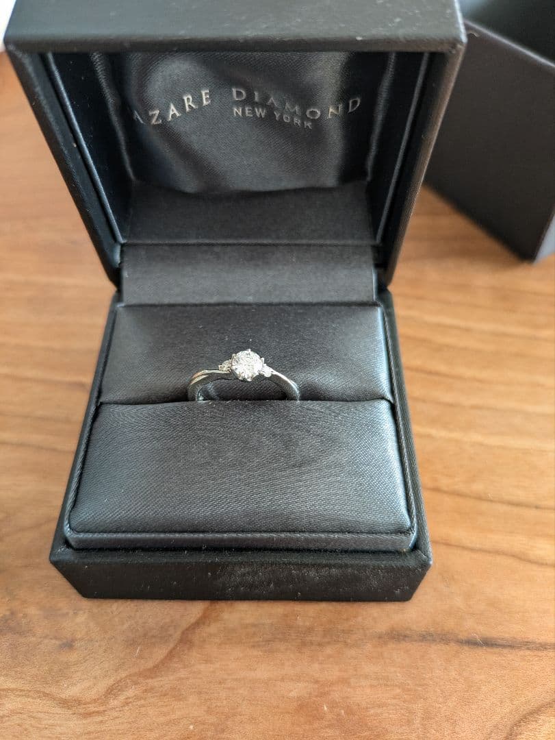 Lazare Diamond 約0.4カラットダイヤモンドリング 婚約指輪