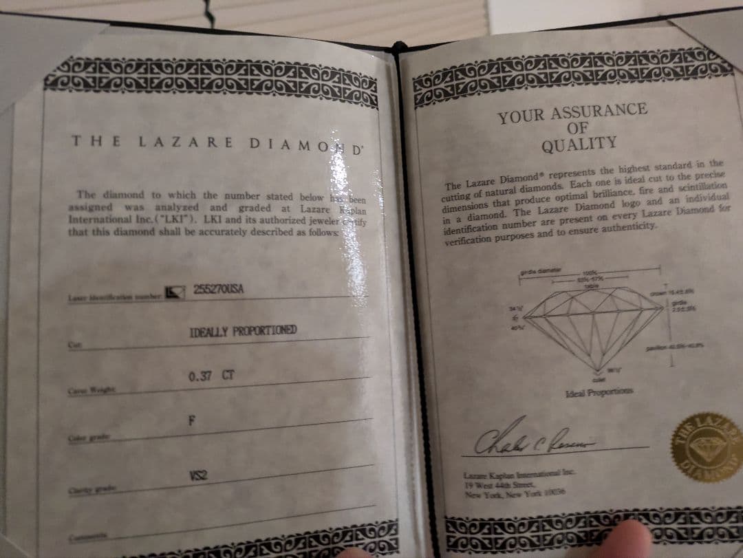 Lazare Diamond 約0.4カラットダイヤモンドリング 婚約指輪