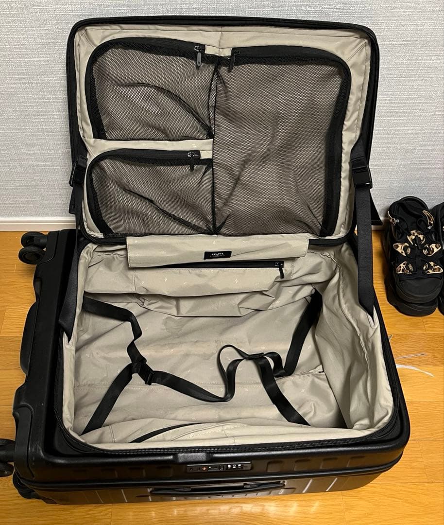 a*☆様 LOJEL ロジェール CUBO M 70L 5-7泊程 スーツケース