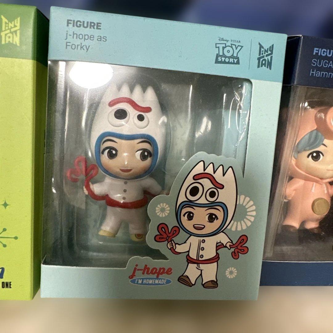 BTS TinyTAN トイストーリーフィギュア