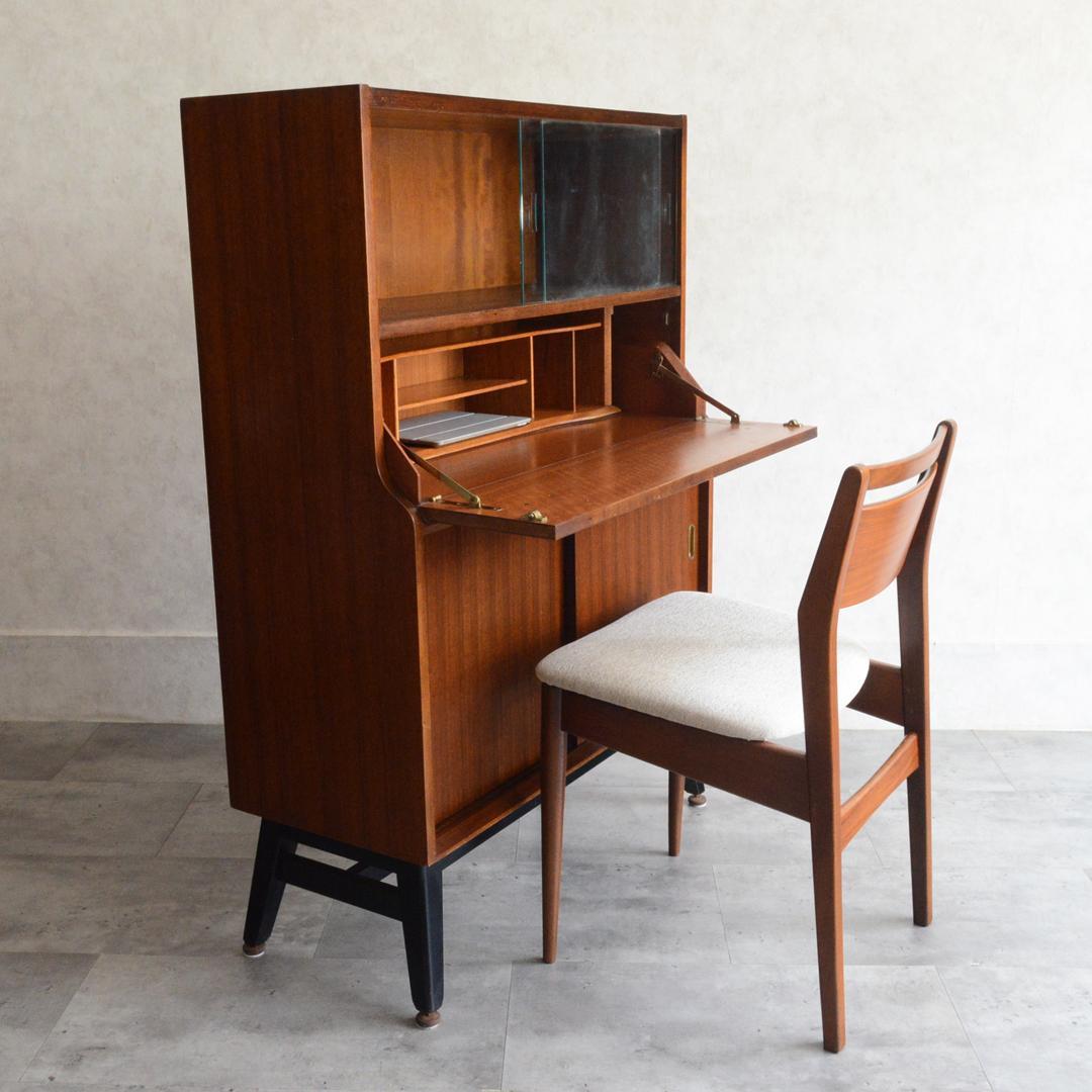 イギリス ヴィンテージ Beautility ガラスキャビネット ビューロー付