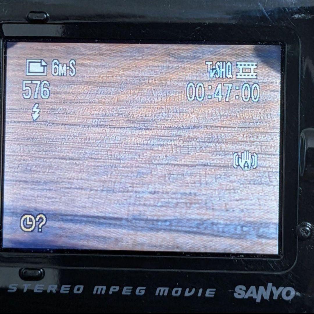 美品 サンヨー デジタルムービーカメラ ザクティ Xacti DMX-C6 縦持