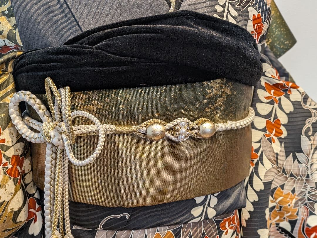 振袖フルセット 身丈158裄66.5 黒 グレー 金彩 逸品 成人式