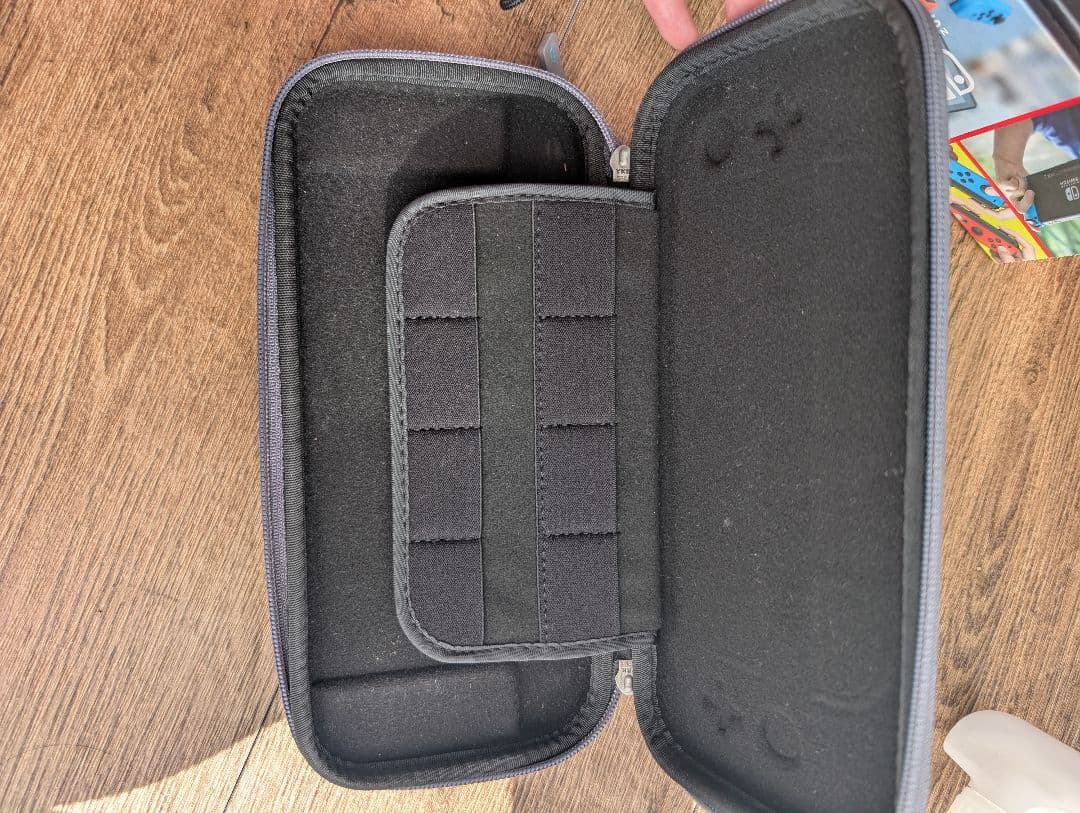 Nintendo Switch 本体 青/赤 Joy-Con 付属