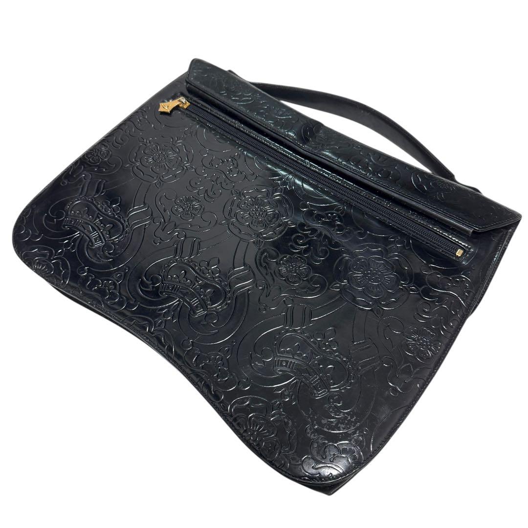 ヴィヴィアンウエストウッド　ビジネスバッグ　オーブロゴ　型押し　総柄　金具