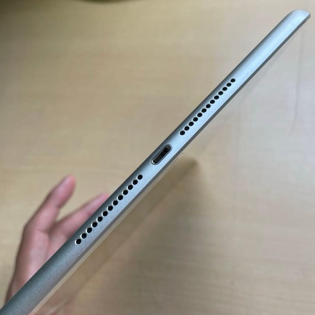 iPad 第6世代　A1893　Wi-Fiモデル　シルバー　32GB #E