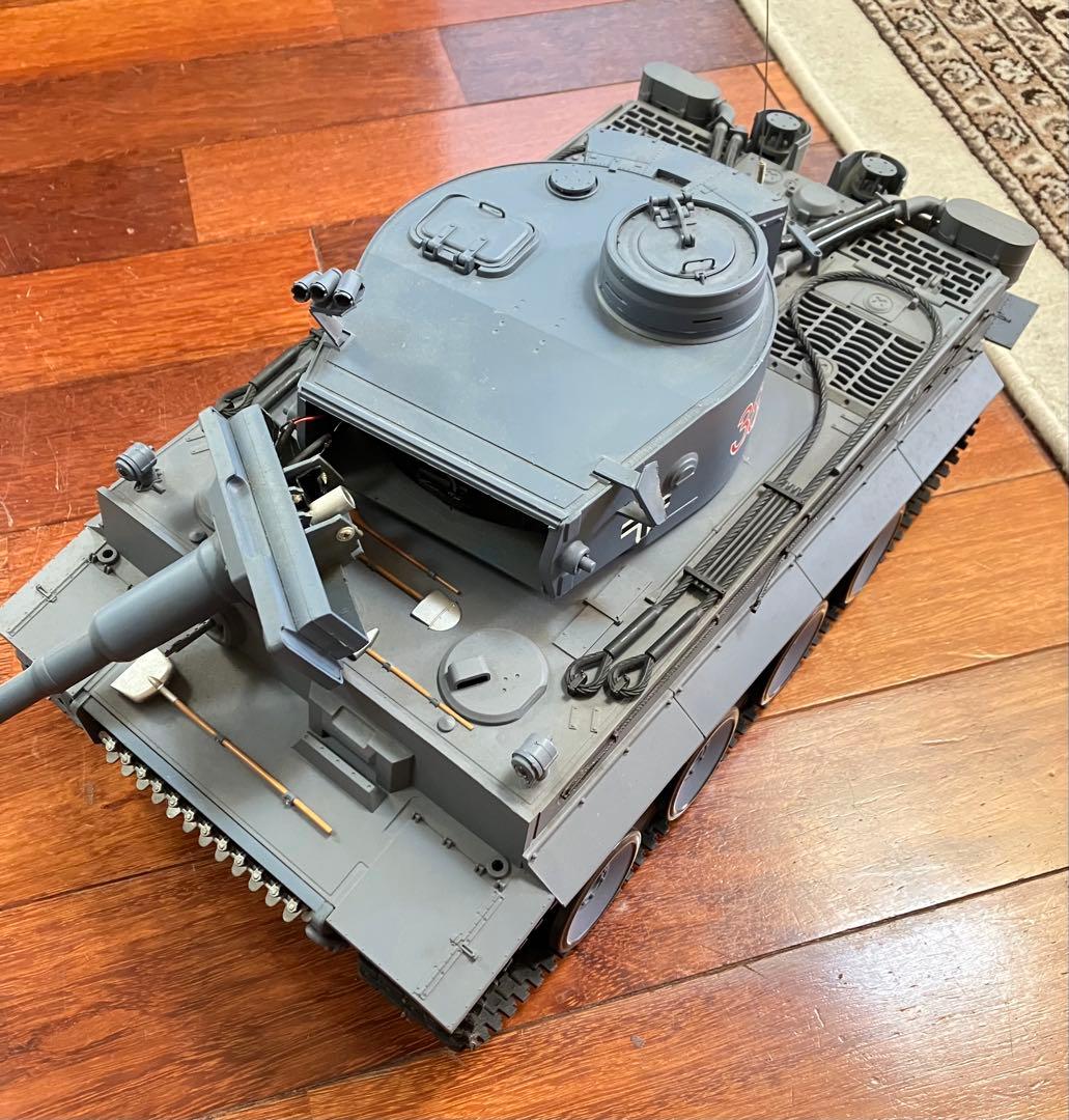 1/16サイズ戦車ラジコン　ジャーマンタイガーI型ヘンロン3818 スモーキング