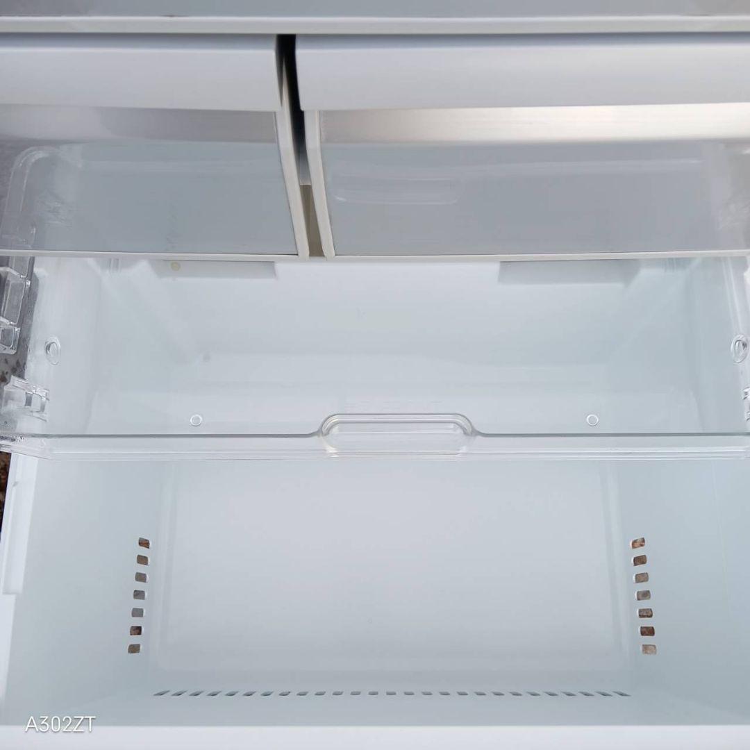 送料設置無料　東芝　自動製氷機能付き大型冷蔵庫　426L