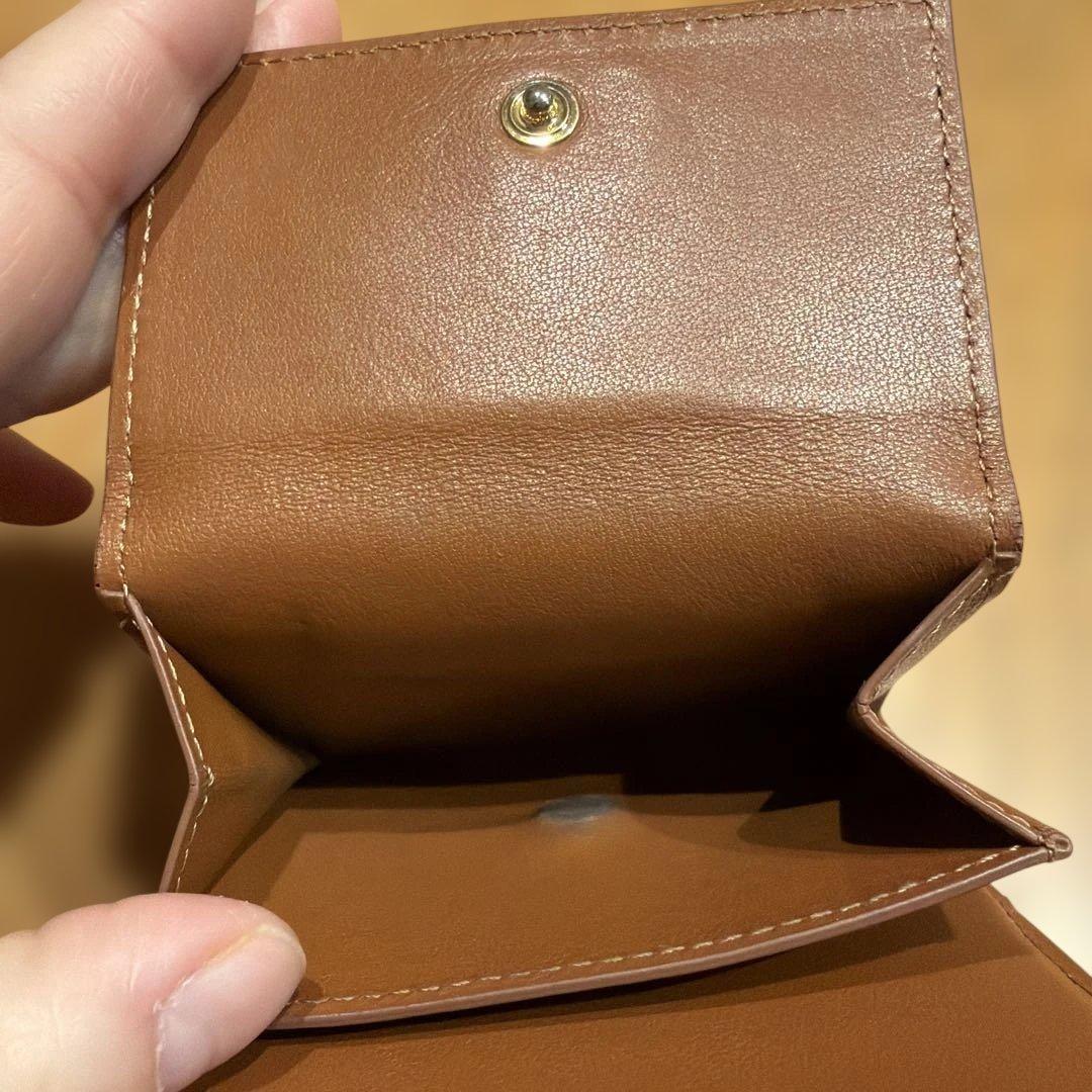 二つ折り財布 アイボリー グリーン ロゴ