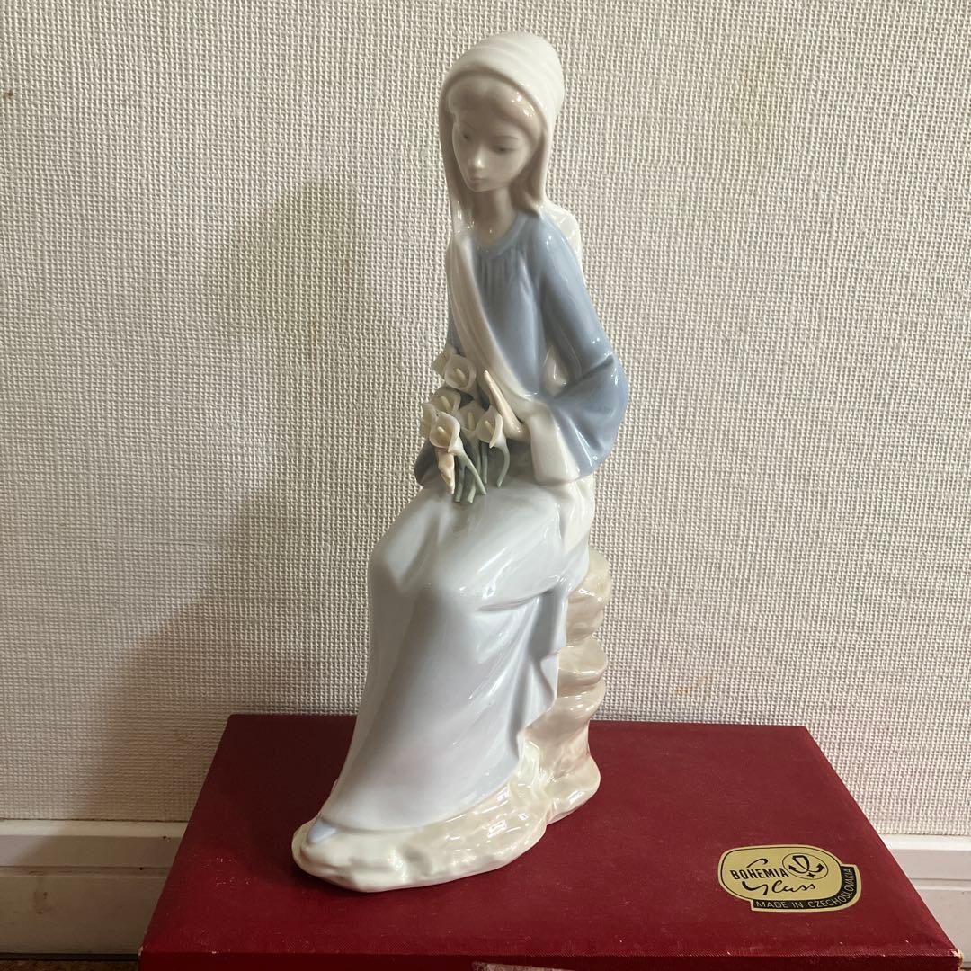 リヤドロの人形