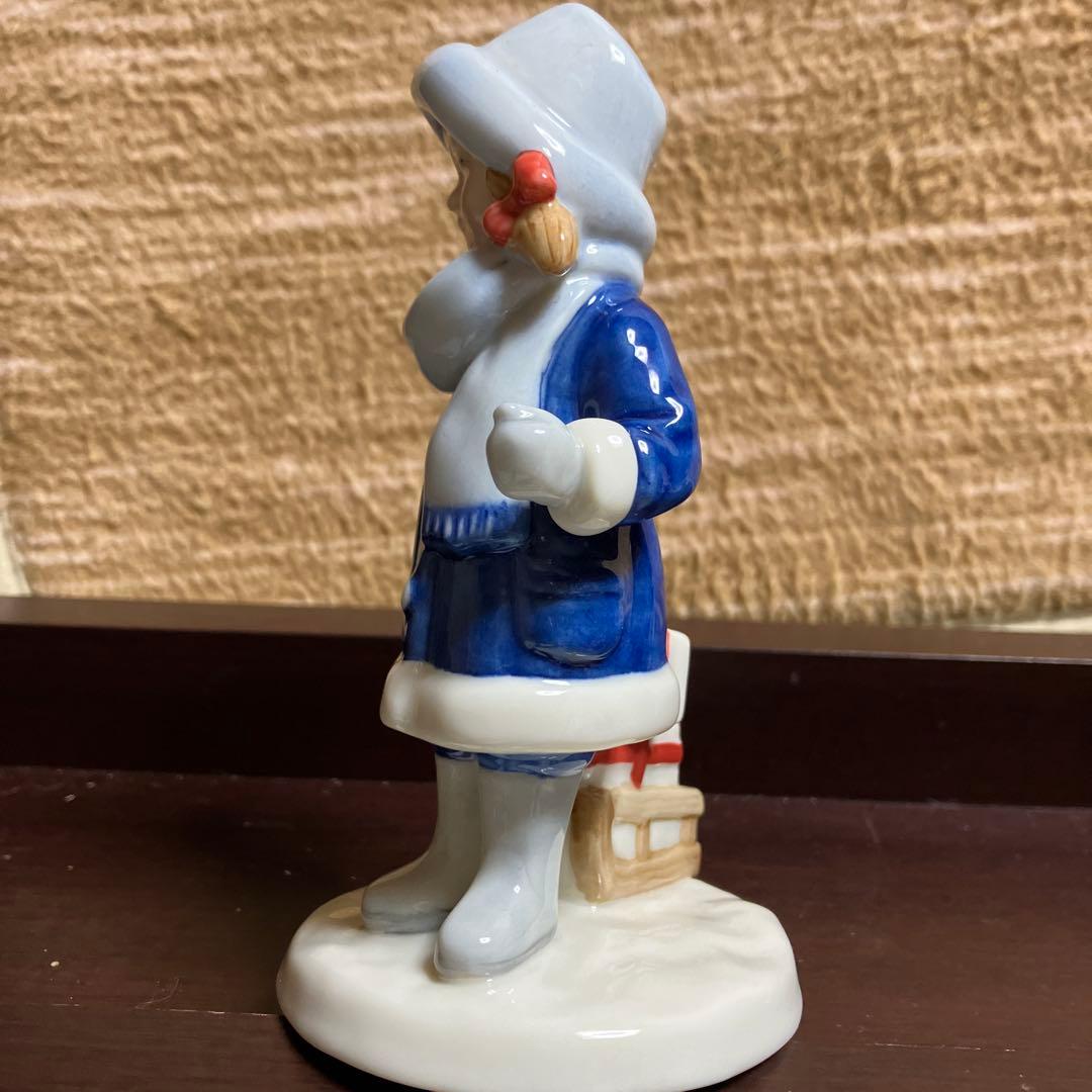 ロイヤルコペンハーゲン　 冬の少女とクリスマスプレゼント