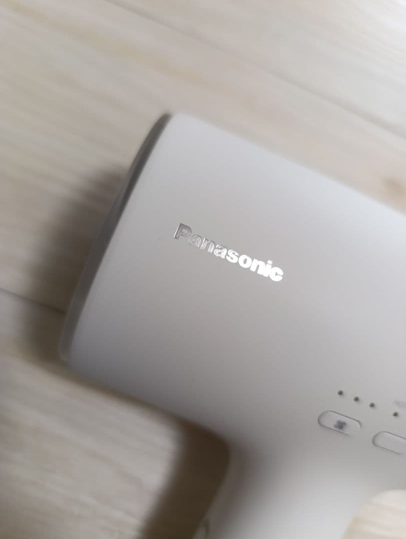 パナソニック ナノケア Panasonic EH-NA0J 23年製 WH 05