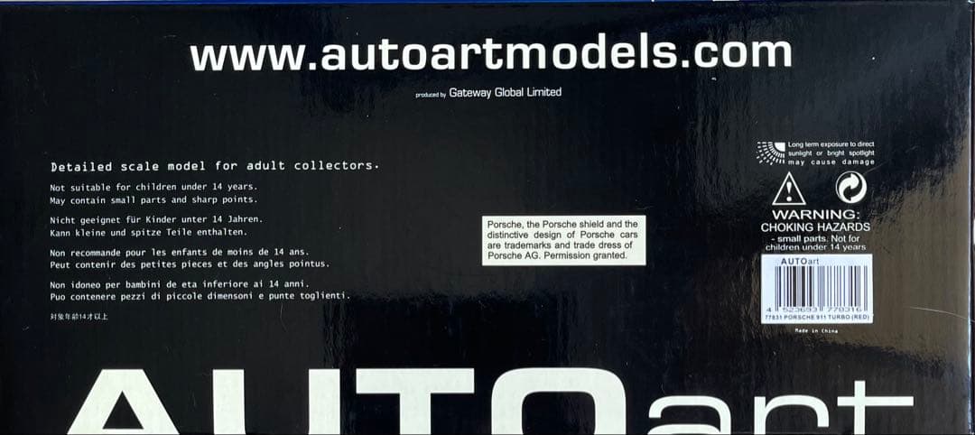 絶版新品 AUTOart /オートアート1/18 ポルシェ911ターボ　レッド