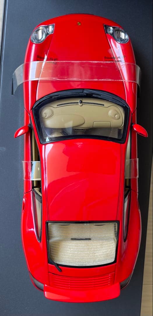 絶版新品 AUTOart /オートアート1/18 ポルシェ911ターボ　レッド