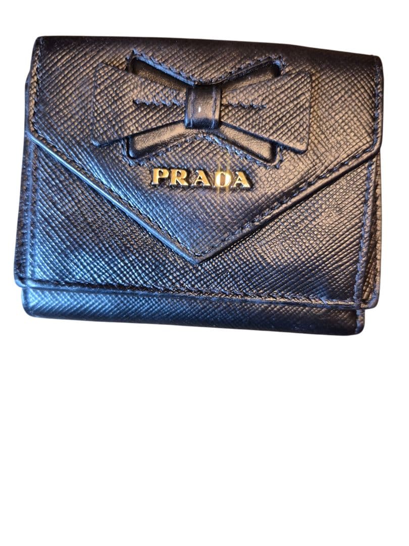ＰＲＡＤＡ　プラダ　サフィアーノ　三つ折り財布　ミニレターリボン