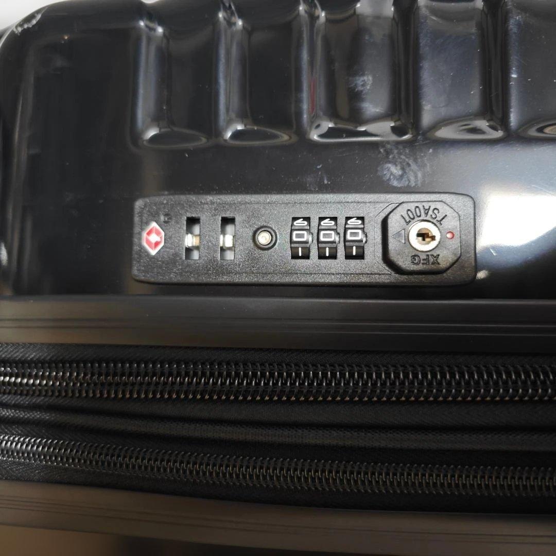 新品 スーツケース 2点セットブラック 拡張機能付き TSAロック搭載