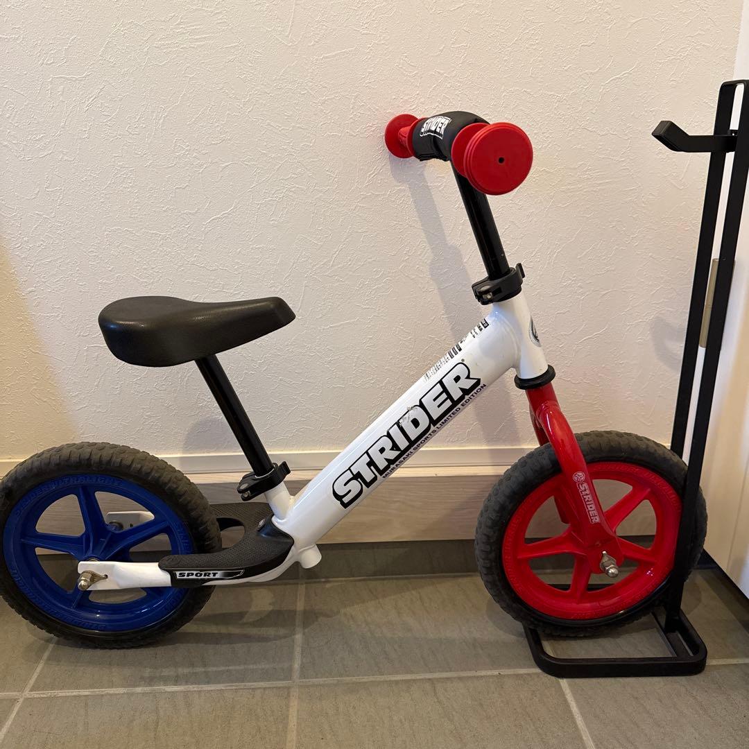 ストライダー　ムラサキスポーツ限定　トリコロールカラー　モデル