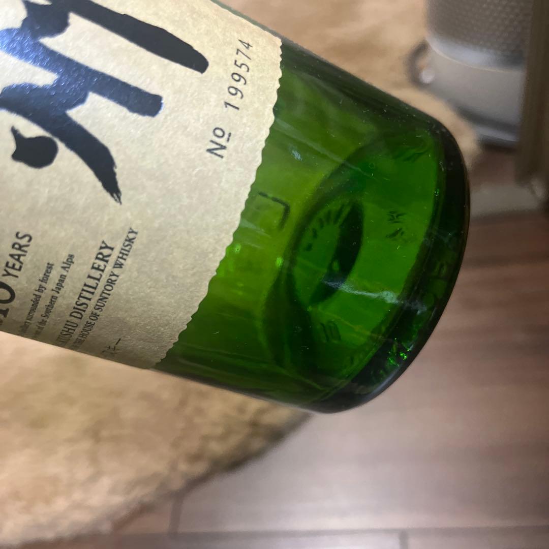 サントリー白州18年空き瓶 箱付き