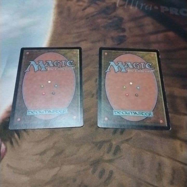 厳かなモノリス　2枚