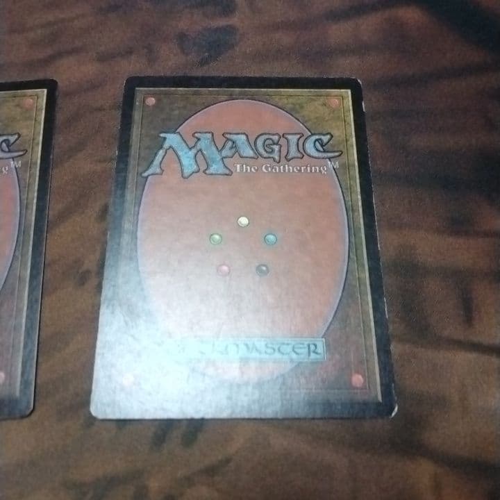 厳かなモノリス　2枚