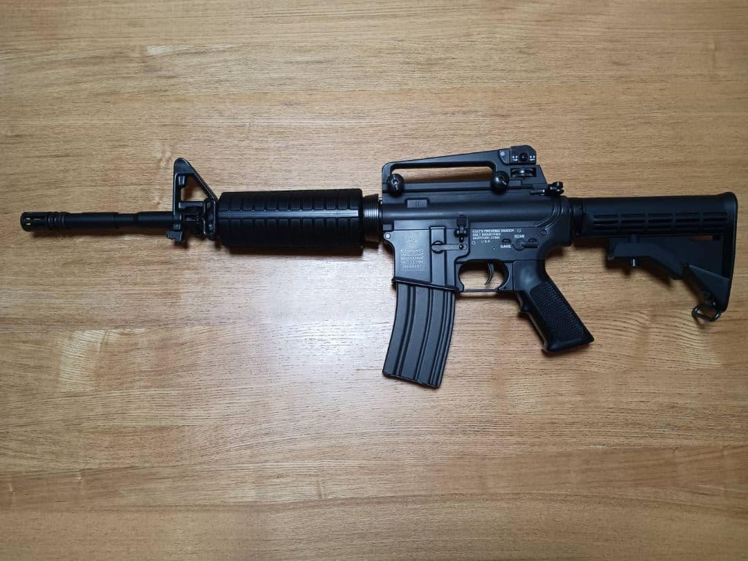 東京マルイ コルトM4A1カービン 電動ガン（18歳以上対象）