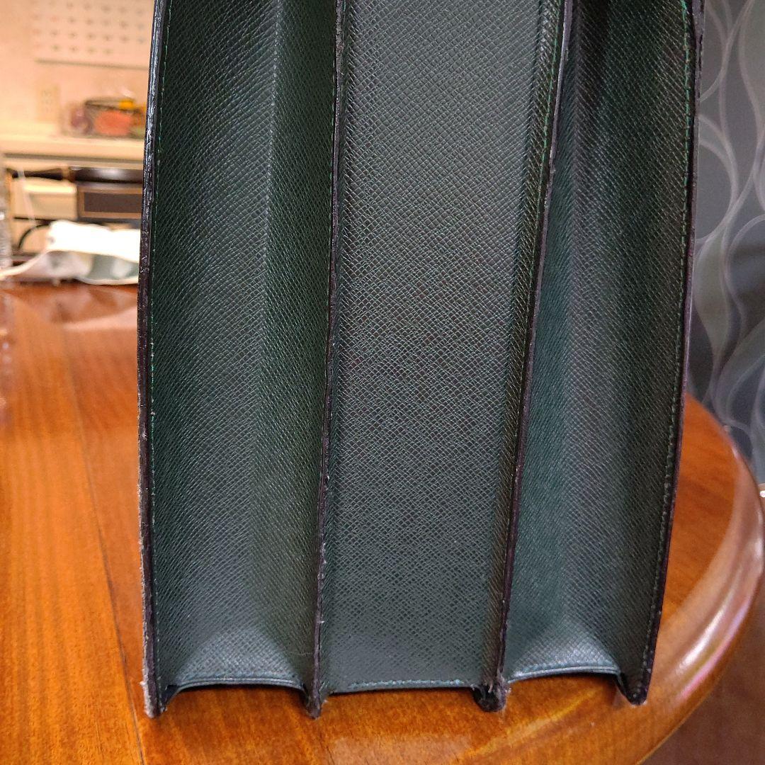 Louis Vuitton エピレザー キャリーケース グリーン
