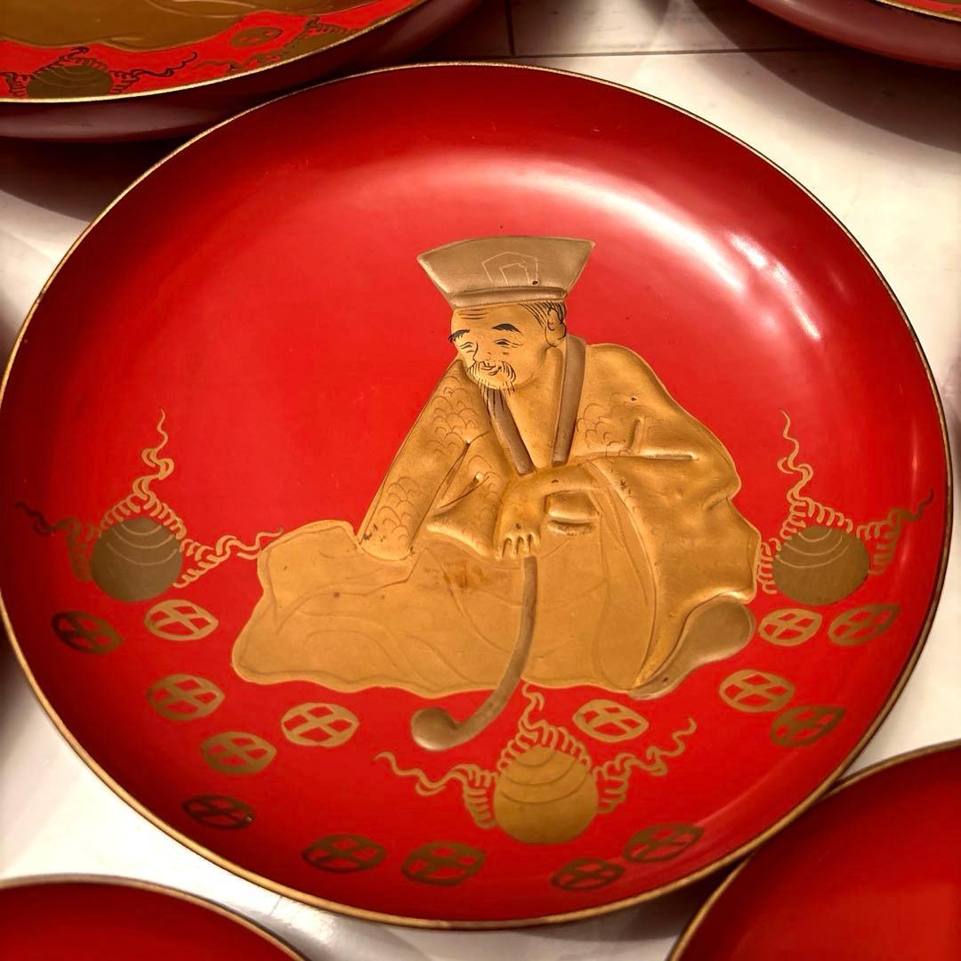 明治時代　七福神が金彩たっぷりで描かれた幸運や金運をを呼び込む木製輪島漆塗り皿