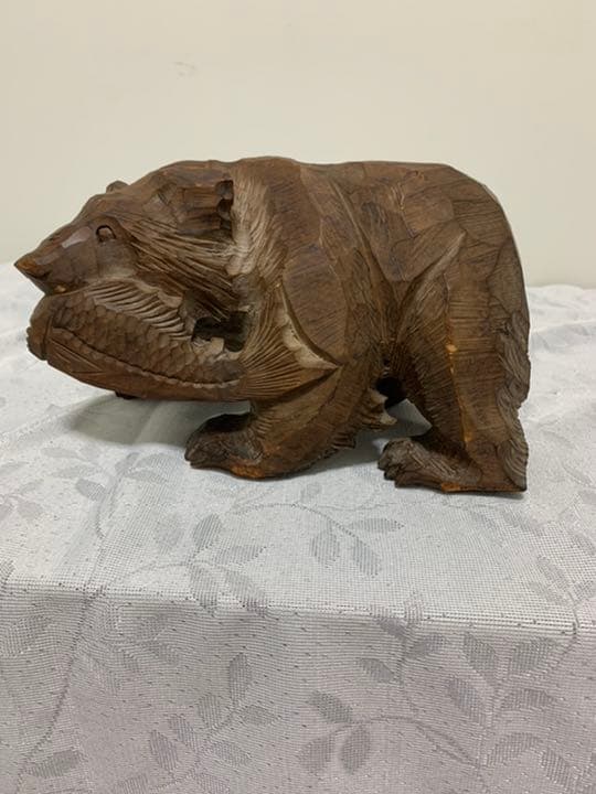 木彫の熊　作者あり　作者不明　写真を見てご判断願います