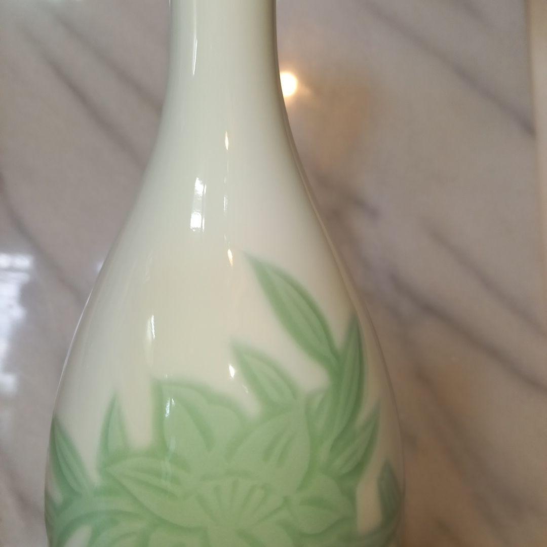 の*り様 井上萬二　百合　花　花瓶　壺　緑　茶器