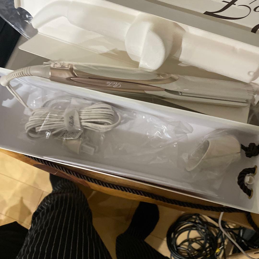 シルバー ストレートヘアアイロン