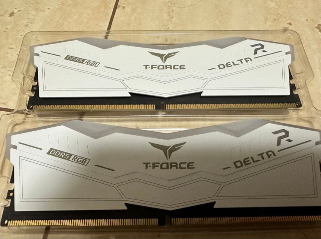 Team RGB DDR5 6200Mhz 16GB×2 white