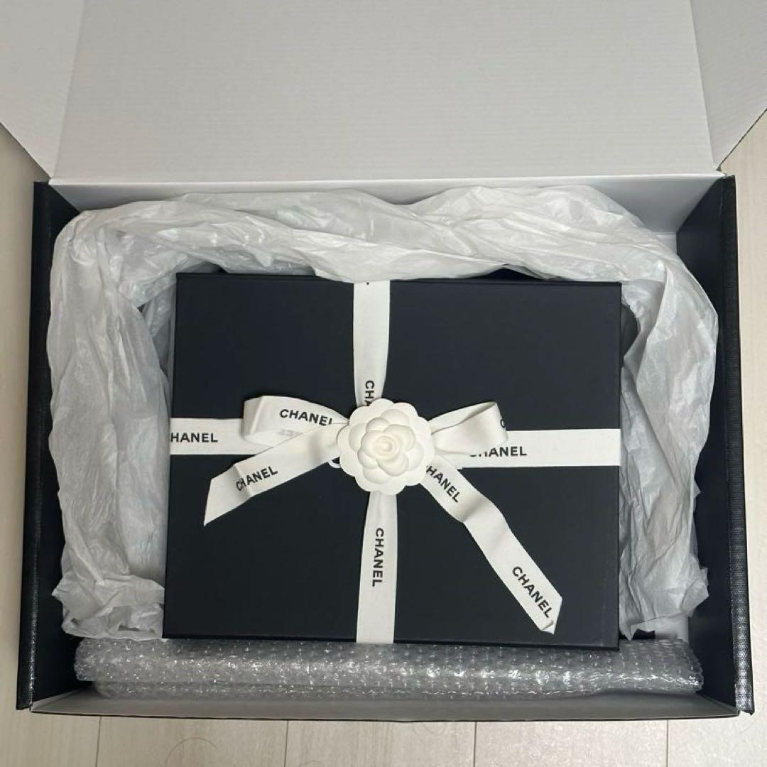 CHANEL　バッグ用空箱　マグネット　リボン&カメリア　約33x27x12.5