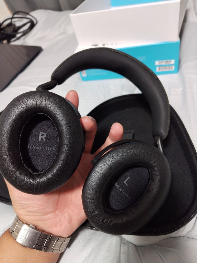 ヘッドホン Sennheiser MOMENTUM 4 Wireless