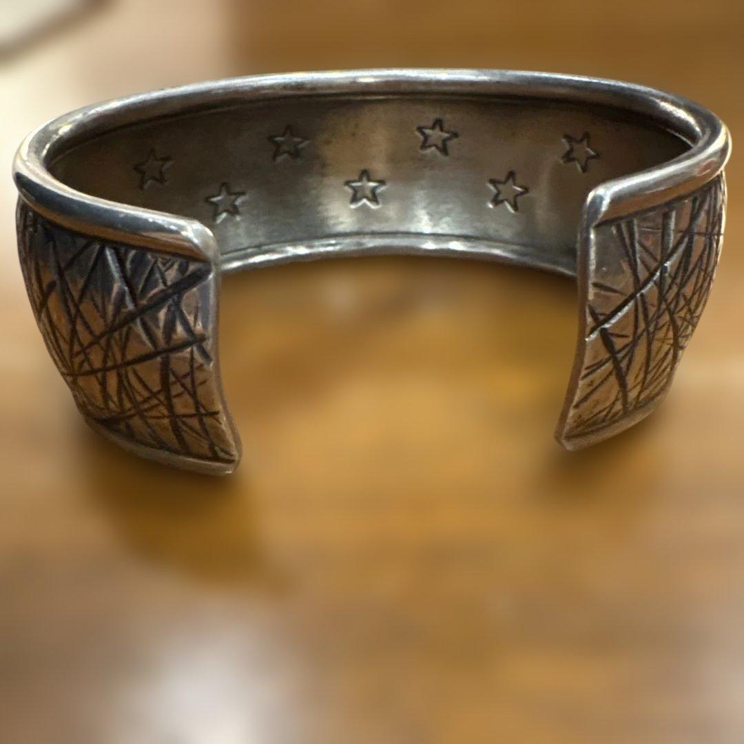 コディサンダーソン Cat scratch バングル