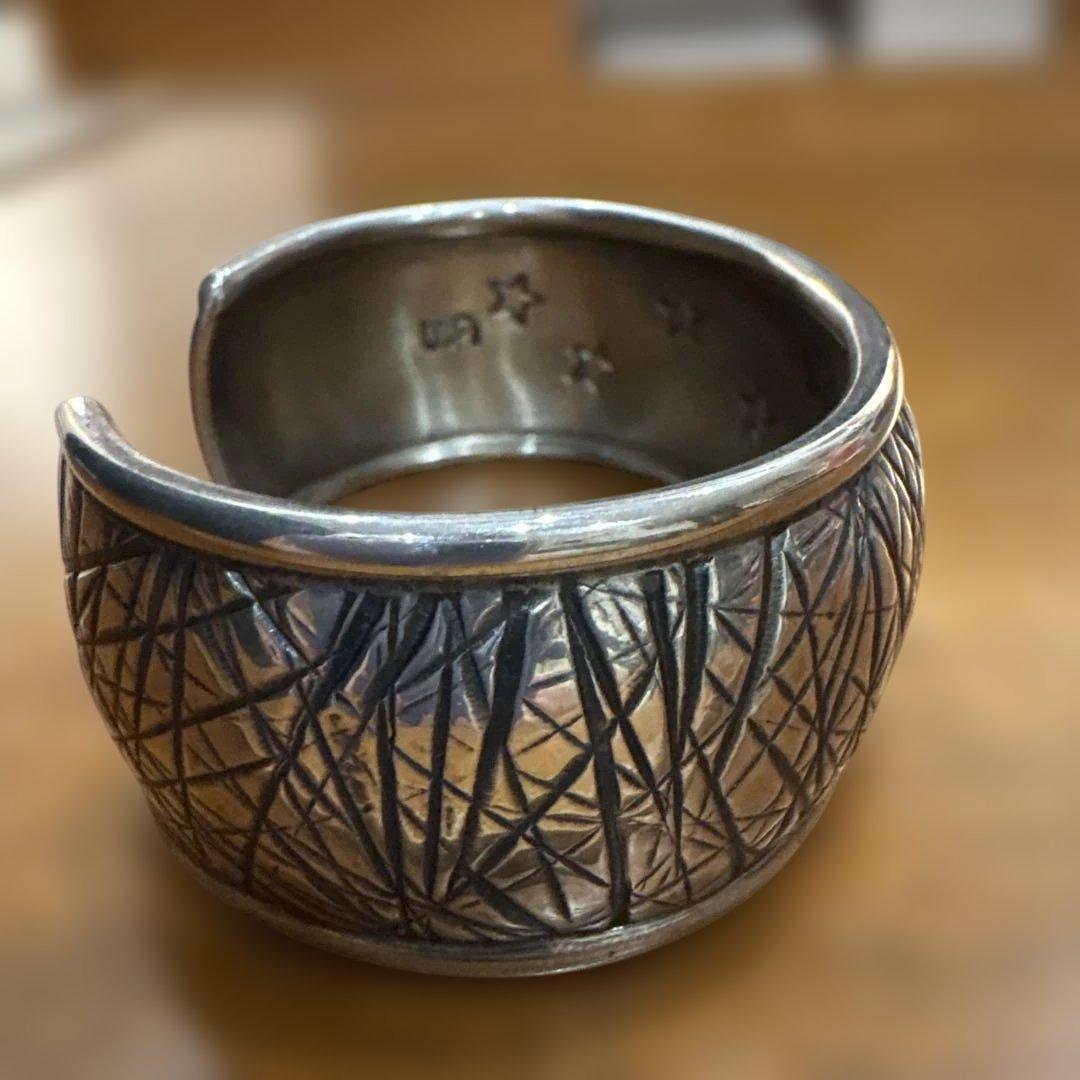 コディサンダーソン Cat scratch バングル