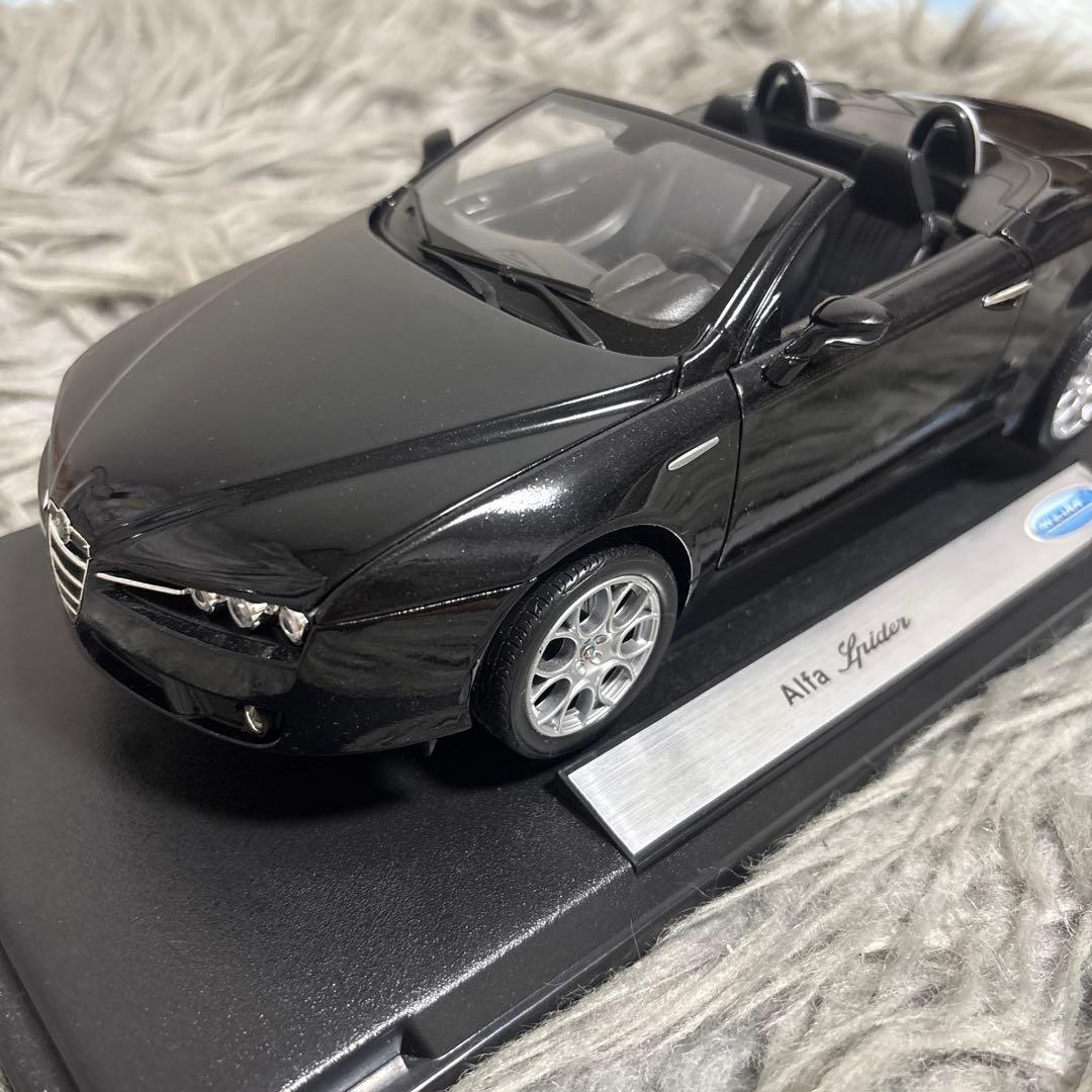 WELLY：☆Alfa Spider アルファロメオ939スパイダー1/18